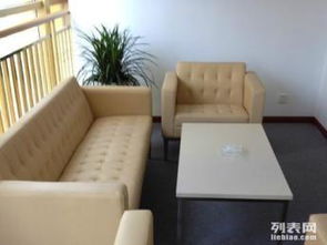 重慶辦公家具廠一站式采購 文件柜、辦公桌、老板桌、會(huì)議桌、屏風(fēng)隔斷工位、沙發(fā)茶幾與前臺(tái)